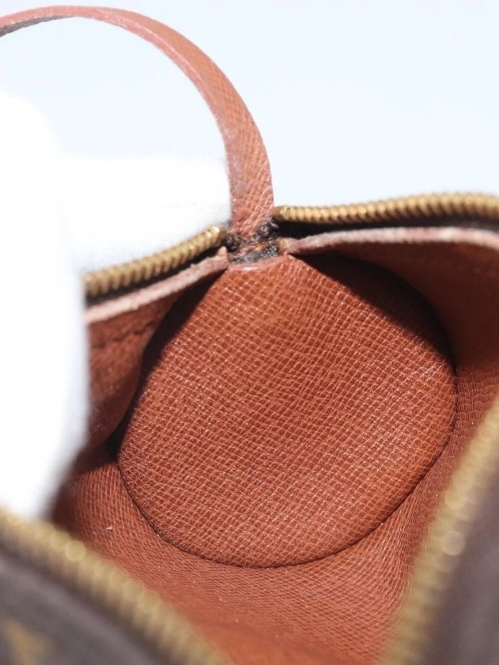 LOUIS VUITTON Monogram Papillon Pouch LV Auth 168953 - Picture 11 of 16